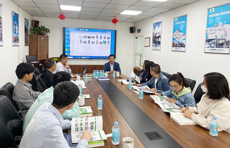 华中科技大学、中南大学一行莅临PA视讯官方集团生产基地考察调研.jpg 华中科技大学、中南大学一行莅临PA视讯官方集团生产基地考察调研.jpg