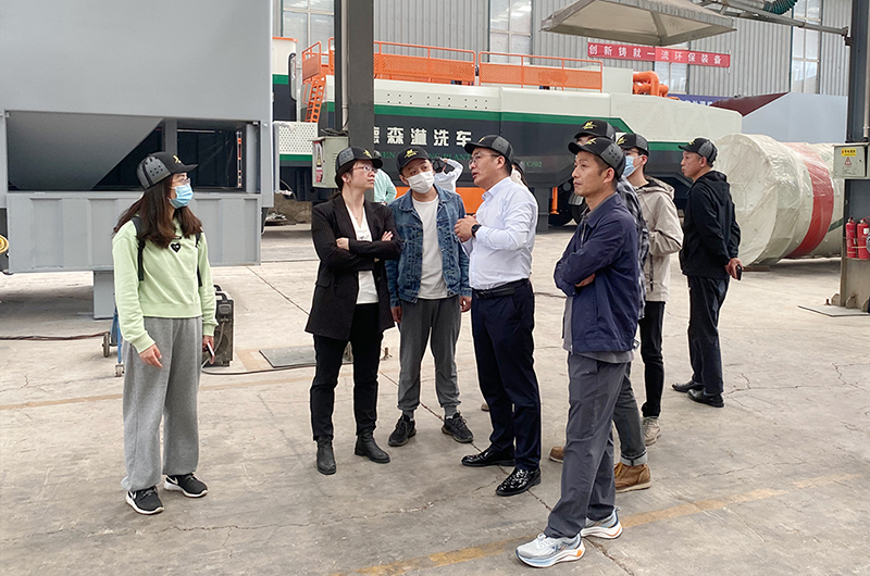 华中科技大学、中南大学一行莅临PA视讯官方集团生产基地考察调研.jpg 华中科技大学、中南大学一行莅临PA视讯官方集团生产基地考察调研