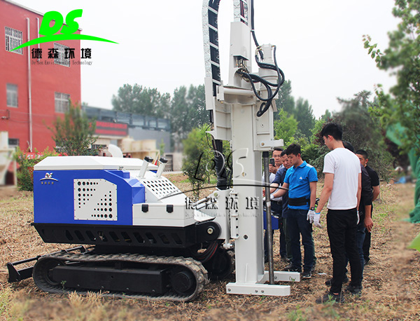 履带式土壤采样机